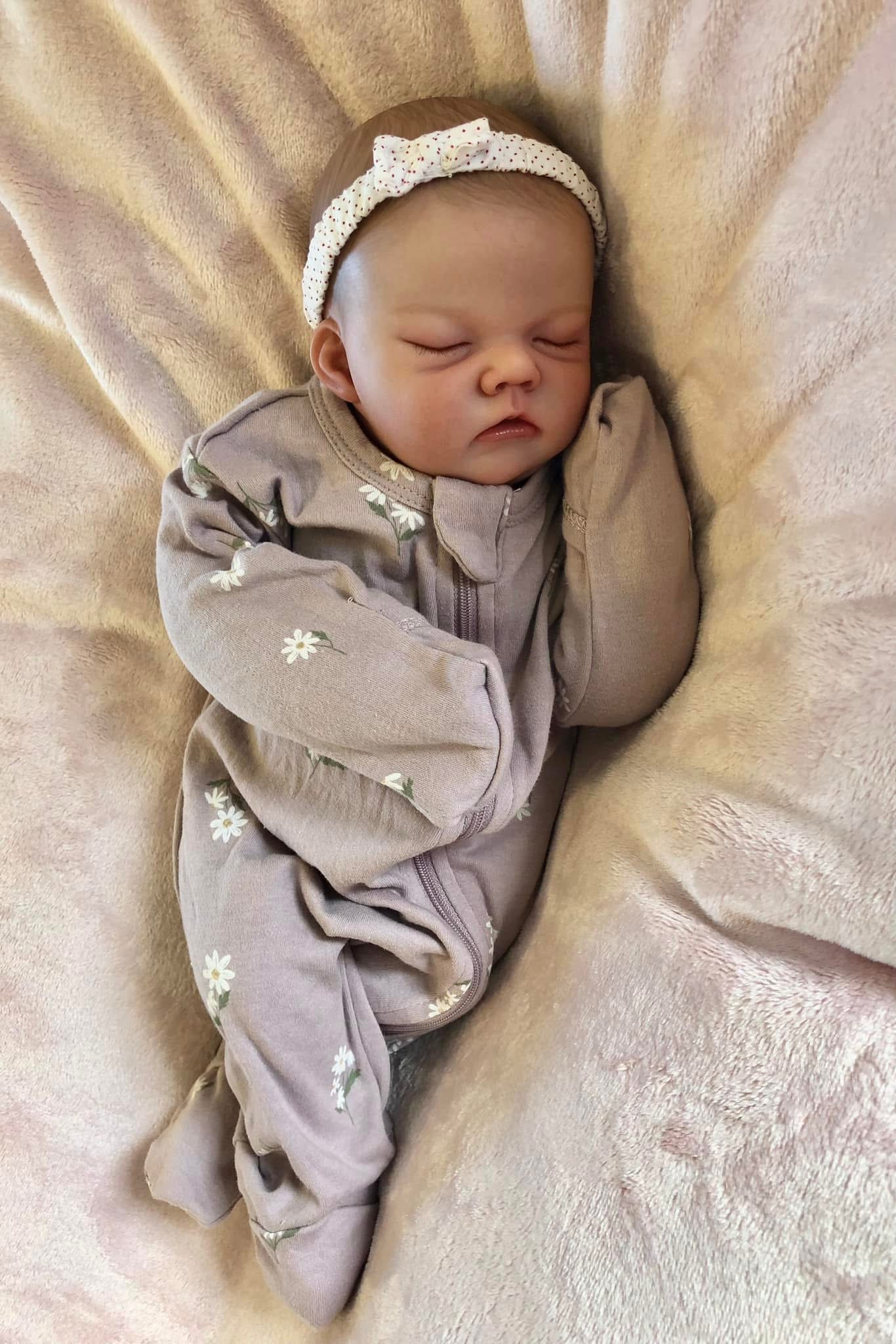 Bebê reborn dormindo feito por Danielle